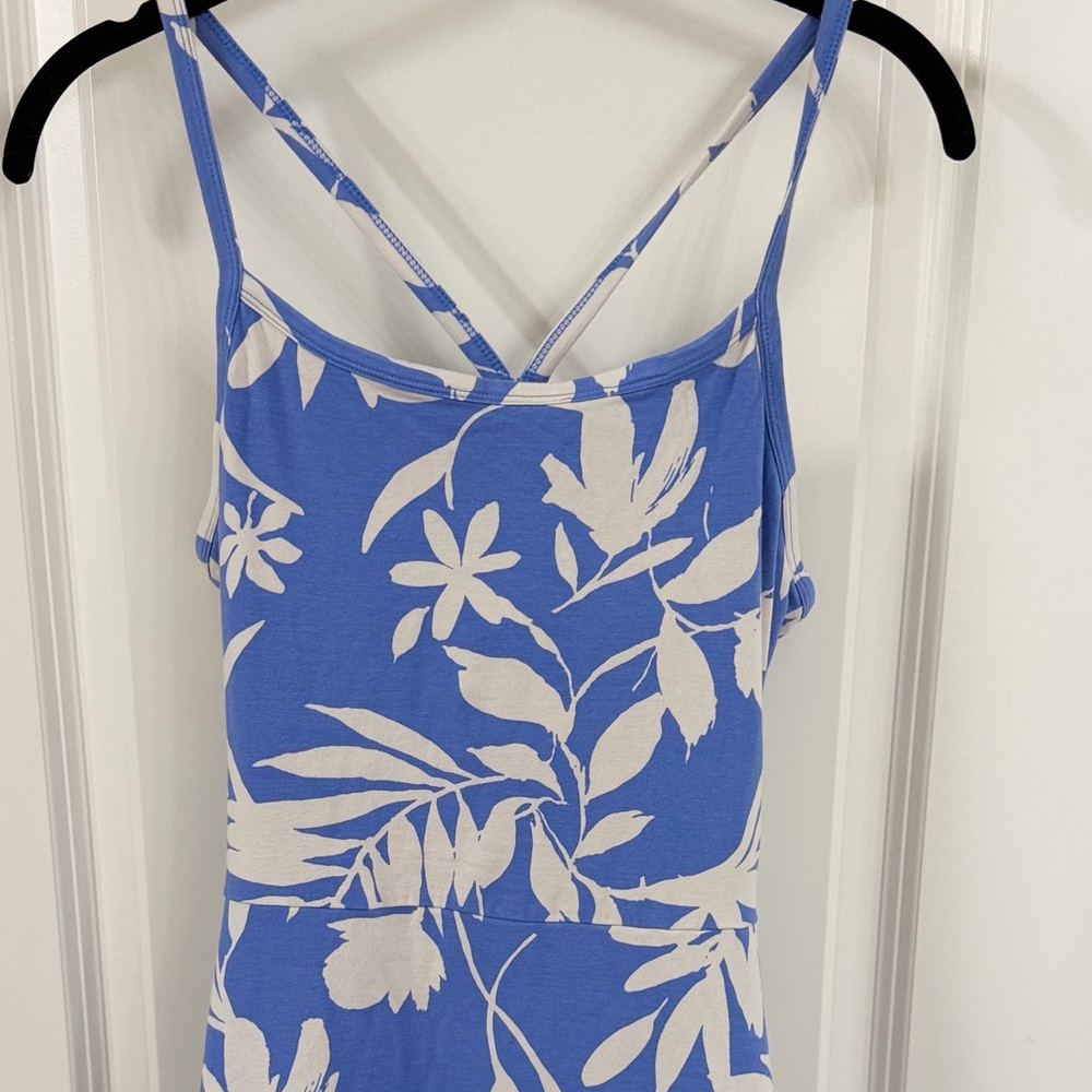 Pact Blue and White Floral Patterned Dress with pockets and a shelf bra. - Picture 3 of 5